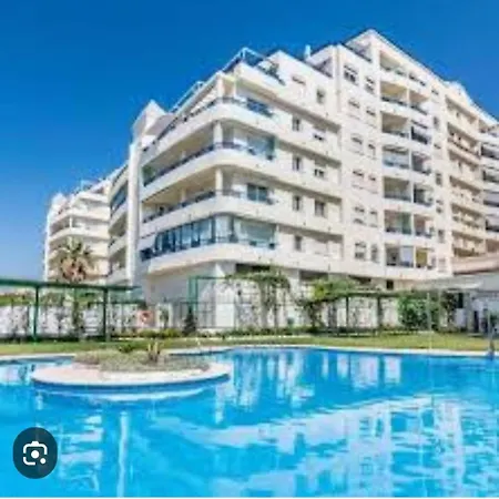 In Banana Beach, Apartment *